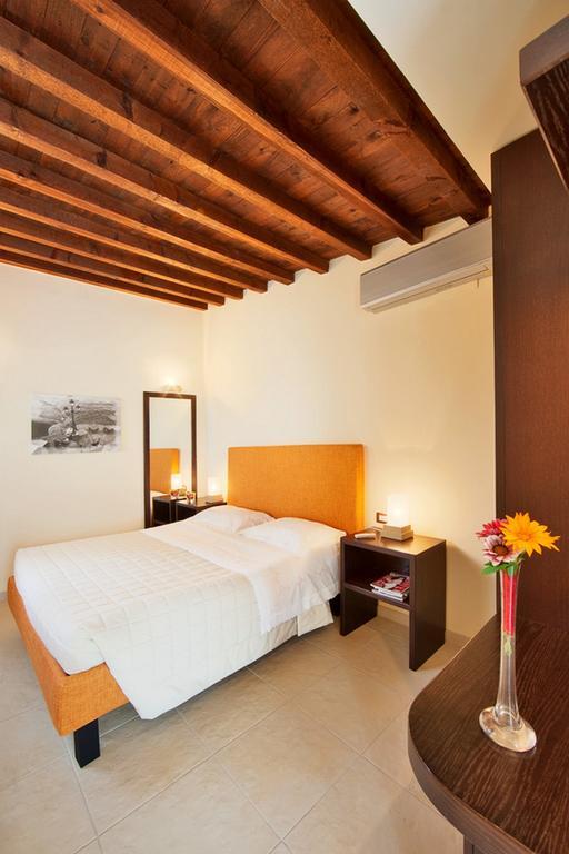 B&B Quattrostelle Cavallino di Lecce Dış mekan fotoğraf